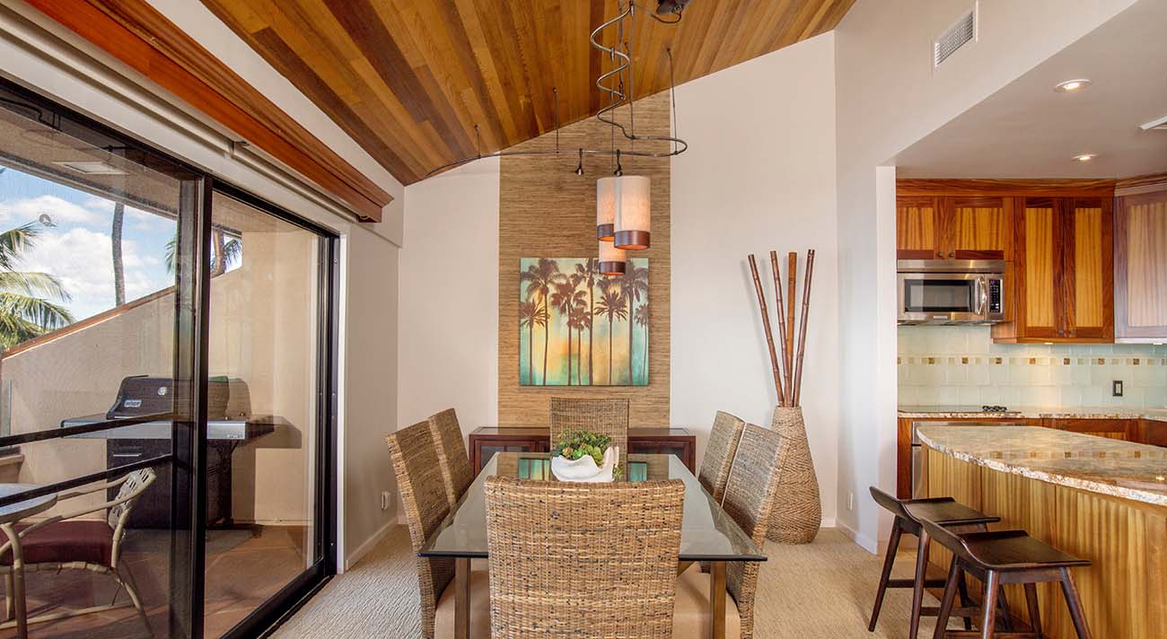 Luxury Two Bedroom Beach Condo Sleeps Four Guests Luxury Two Bedroom Beach Condo Sleeps Four Guests